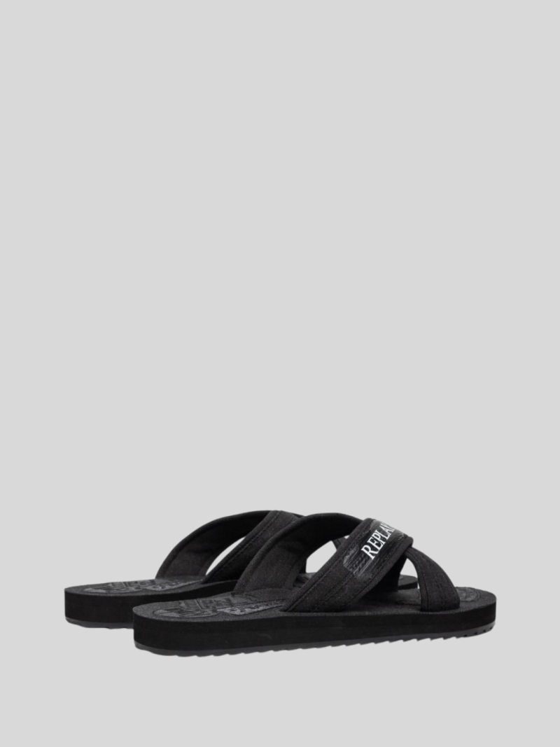 board cross 2 black sneaker