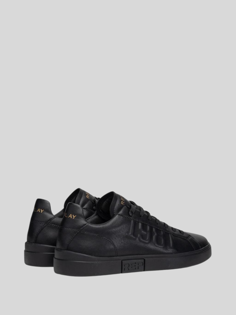 polys m 1981 2 black black