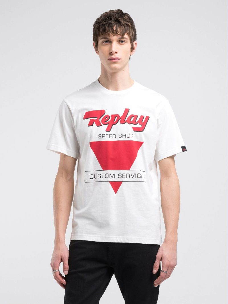 black t shirt red front print (copy)