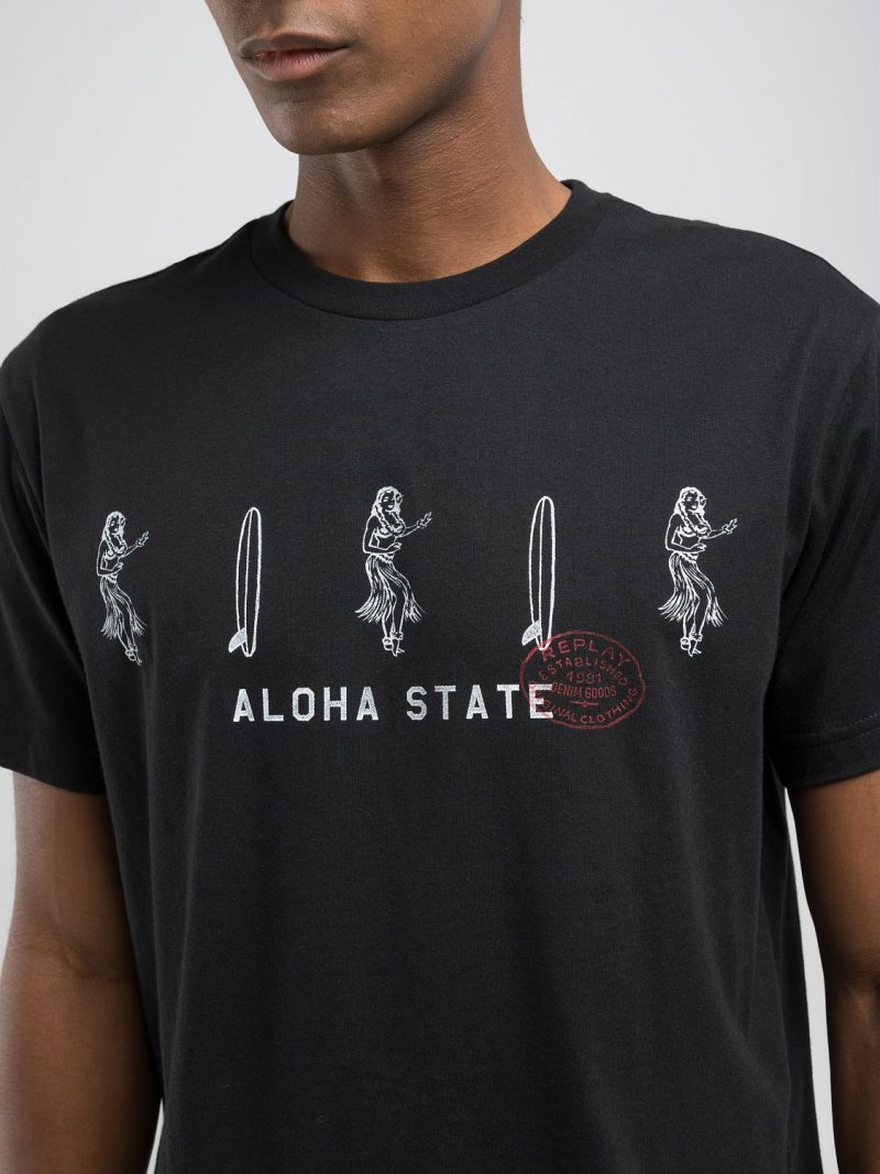 black t shirt with aloha state print