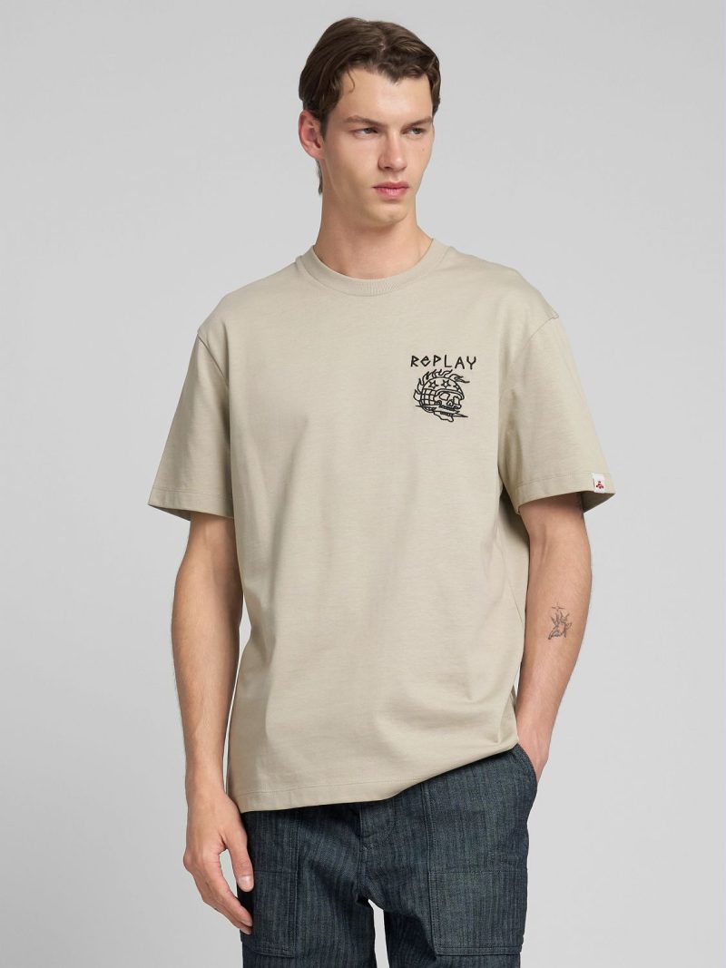 sand t shirt with embossed effect embroidery