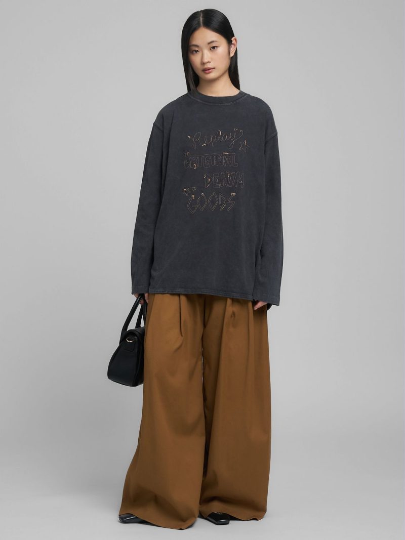 boy fit t shirt with embroidery