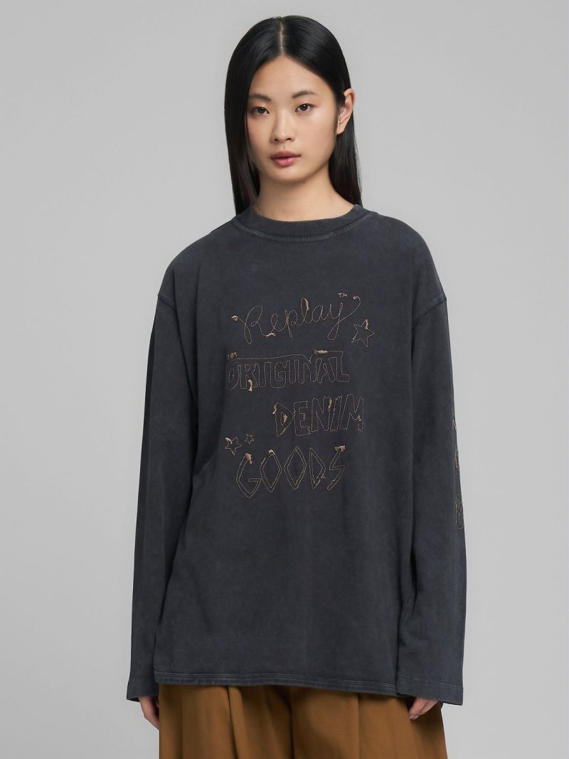 boy fit t shirt with embroidery