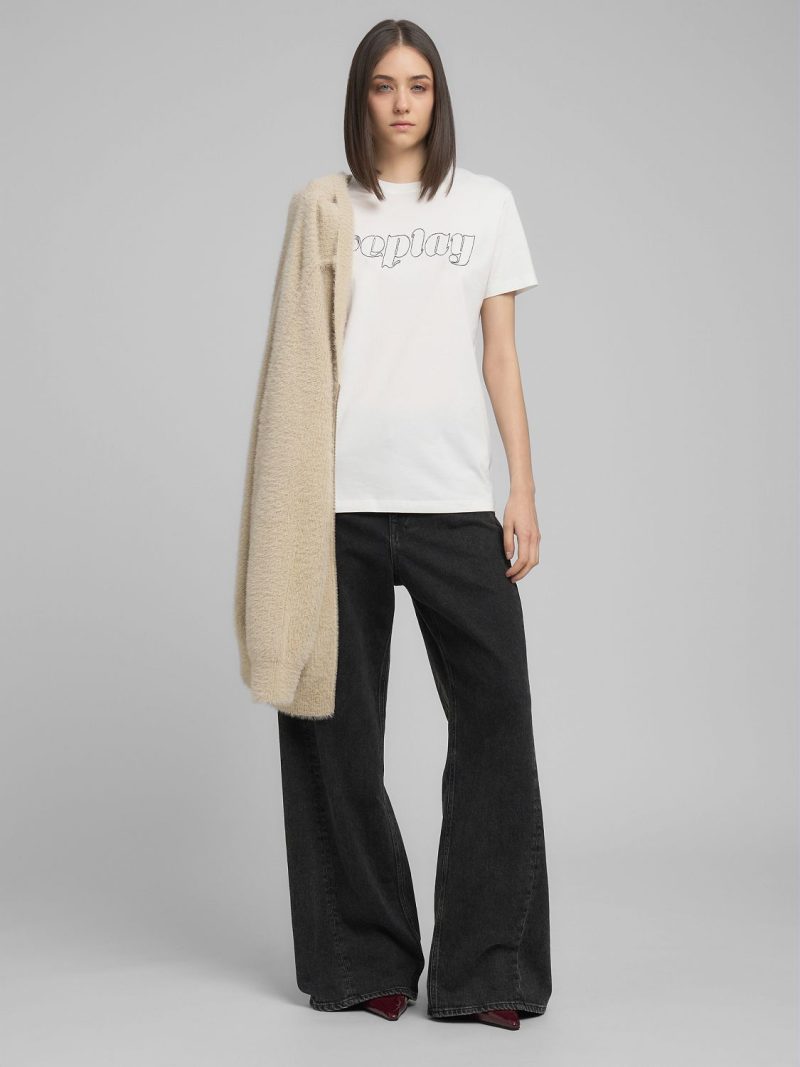 white cotton t shirt with embroidery