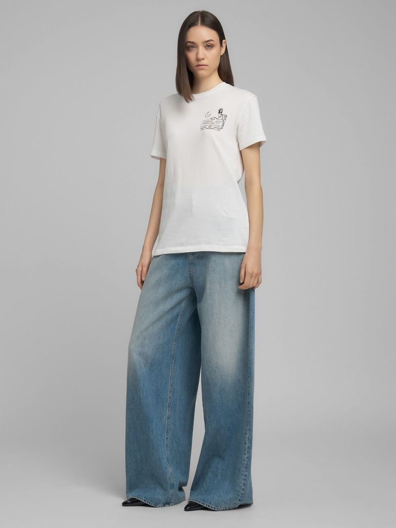 white jersey t shirt with graphic print