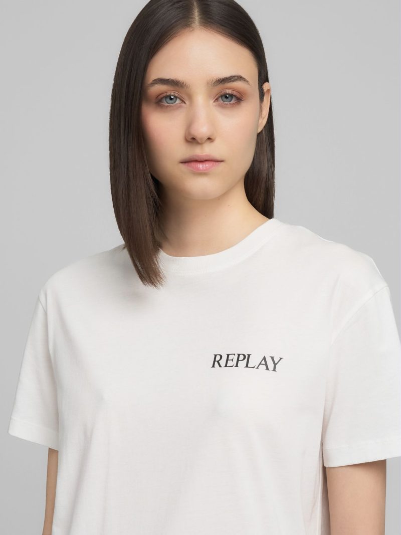 white jersey t shirt with lettering