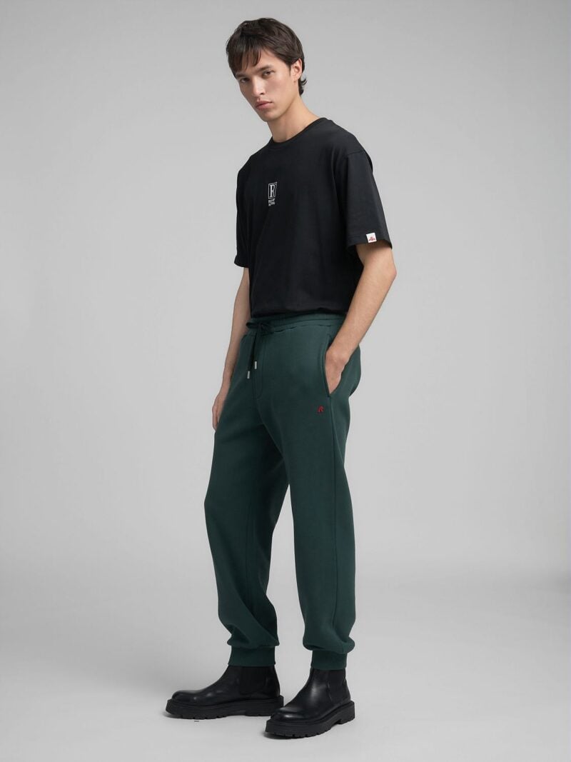 regular fit fleece joggers
