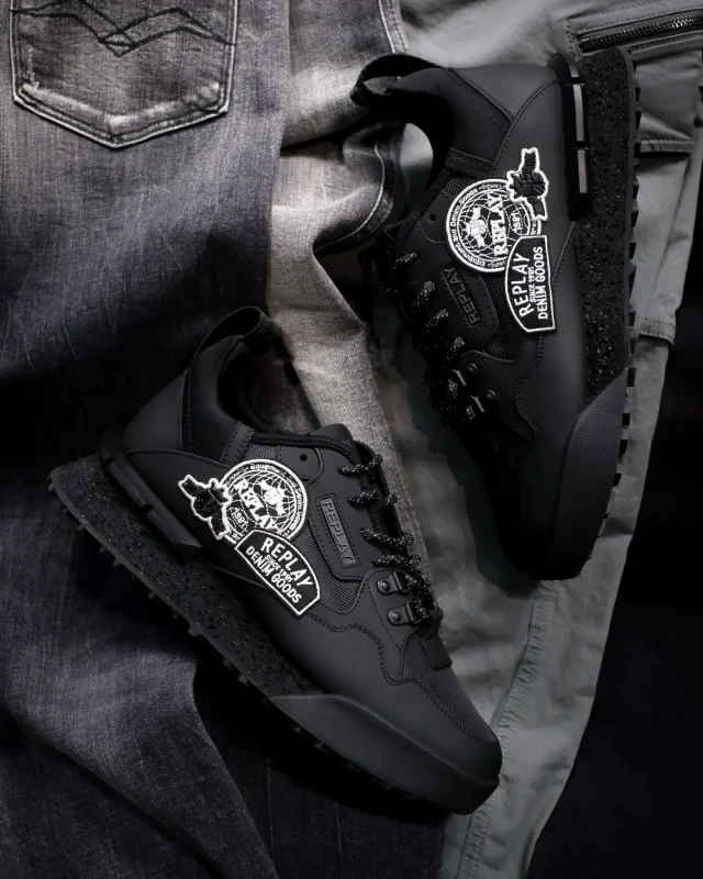 The deals have just gotten better! Final clearance is now on! Shop the Field Badges SA sneaker - Now R2700