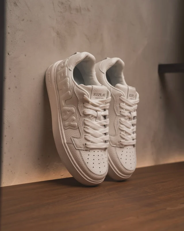 NEW IN! Shop the new drop of the Kai Union white sneaker
R3000
Available at all Replay stores nationwide